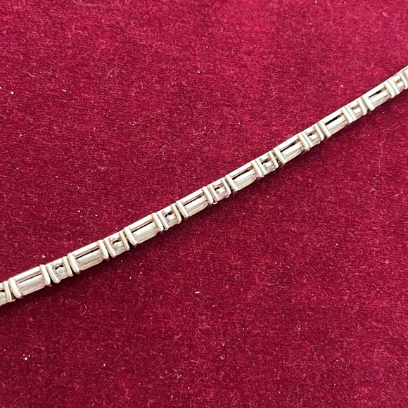 Gorgeous sterling and rhinestone tennis bracelet.  7 1/4” length. - Picture 6 of 7